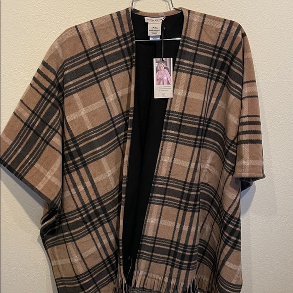 Martha Stewart Jackets & Blazers - Martha Stewart Collection Black & Tan Cape